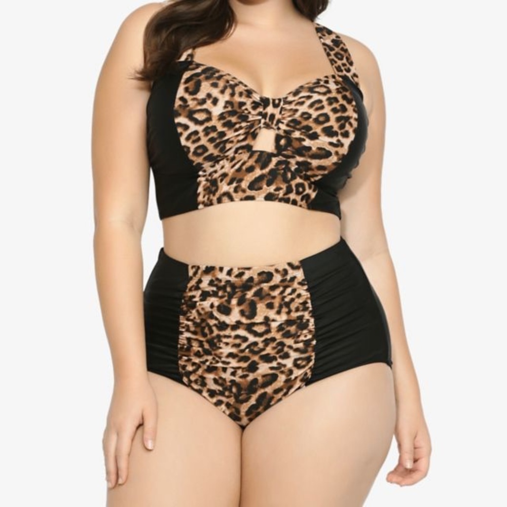 Torrid Leppard Swim Set